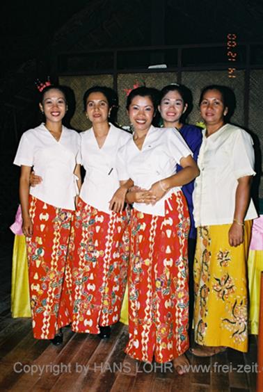 Pee Pee Island Village 2000, F1050011_478